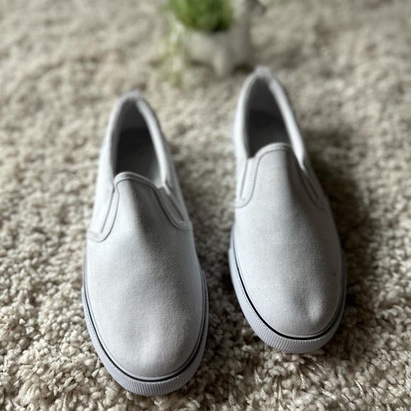 A New Day slip on Vans like white easygoing casual street sneaker womens… - Picture 2 of 4